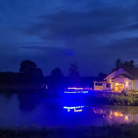 Siedlisko W Otulinie Drawskiego Parku Krajobrazowego Z Wlasnym Stawem Feriehus